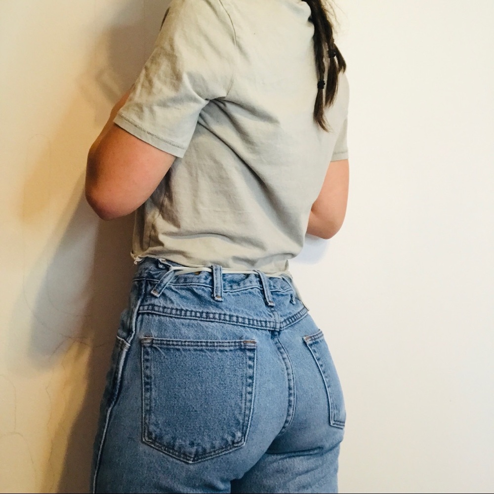 Basic Grey Crop Top - Picture 3 of 3